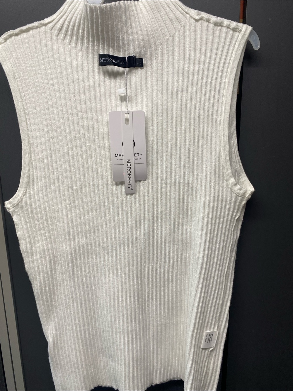 MEROKEETY Sleeveless Ribbed Mock Neck Tank - White